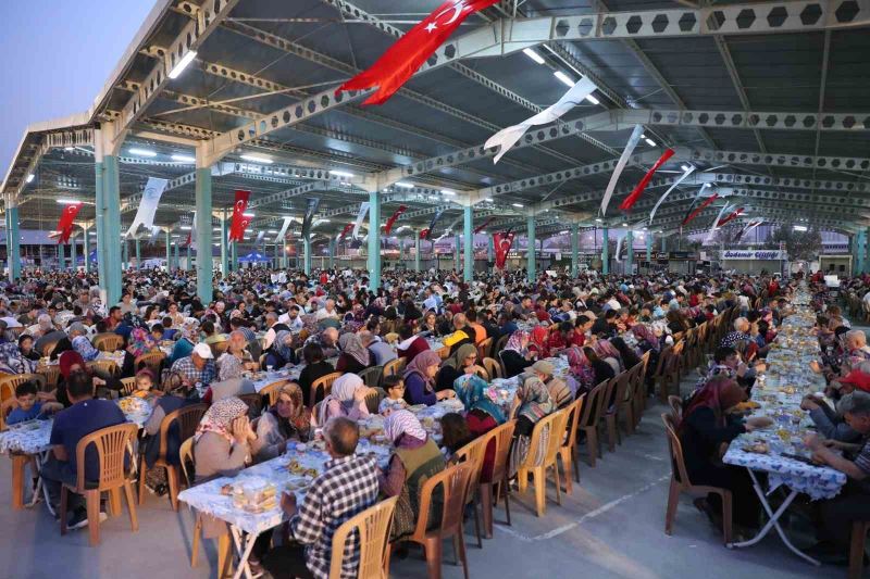 Merkezefendi Belediyesi, ilk iftarı sofrasını İlbade Mahallesi’nde kuruyor
