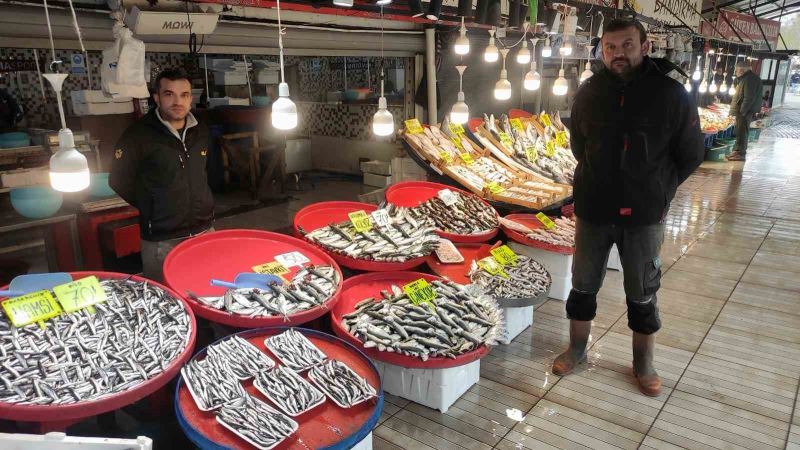 Bandırma balık halinde Ramazan bereketi
