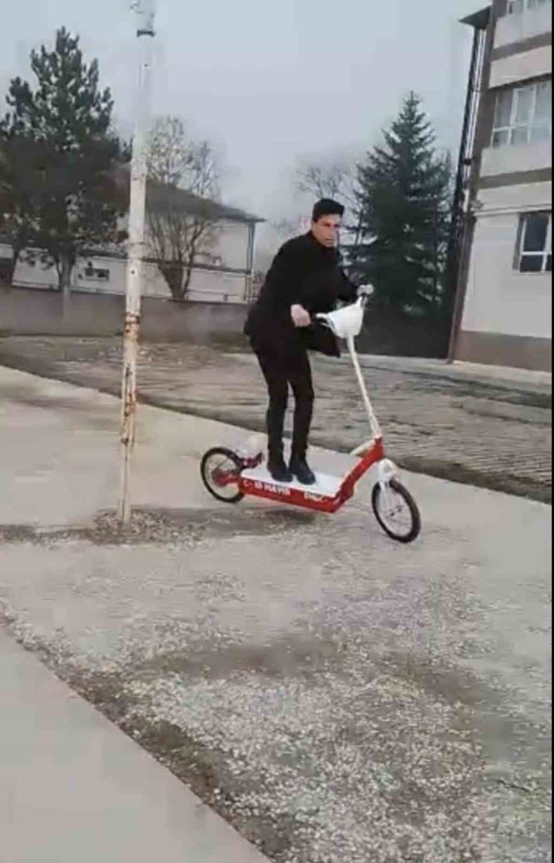 Lise öğrencileri elektrikli scooter yaptı
