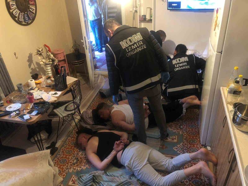 İzmir polisinden suç örgütüne 