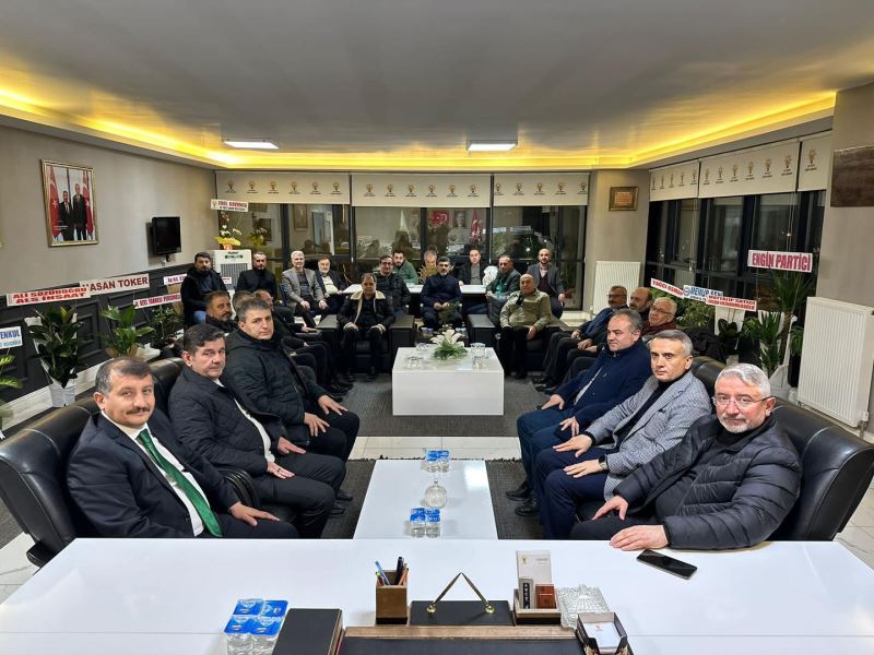 Başkan Aşgın’dan AK Parti Çorum İl Başkanlığı görevini devralan Murat Günay’a ziyaret

