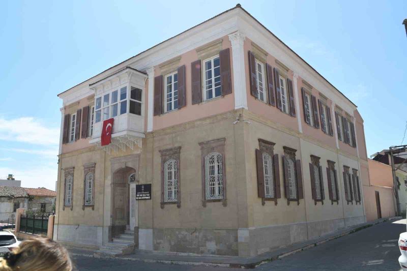 Söke’deki kütüphane binası 128 yıldır zamana meydan okuyor
