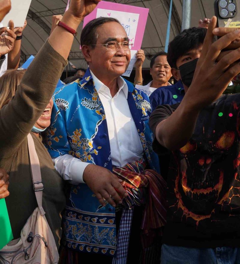 Tayland Başbakanı Prayut müşahede altına alındı
