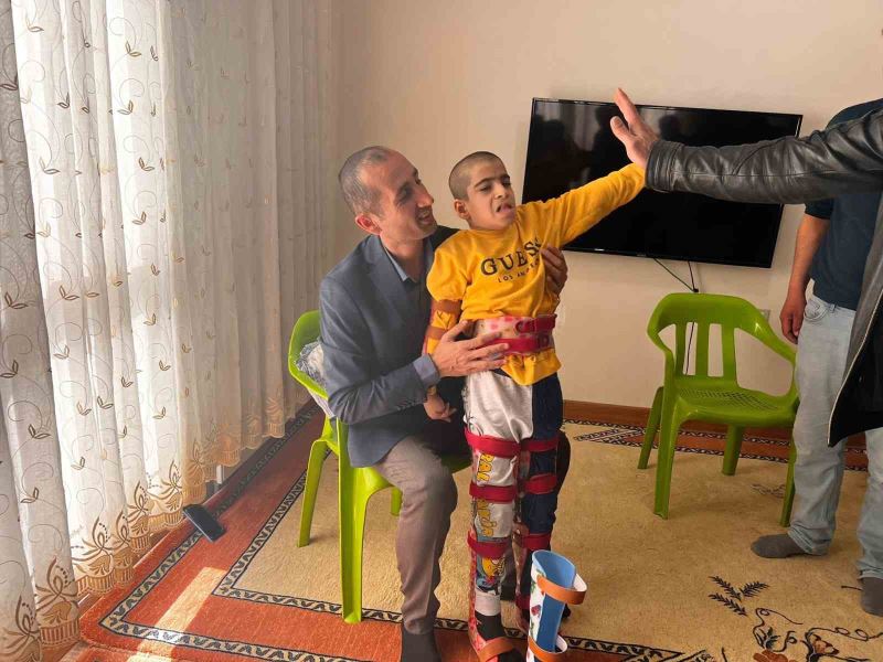 Yürüyemeyen Bünyamin’e umut oldu, adını gizli tuttu
