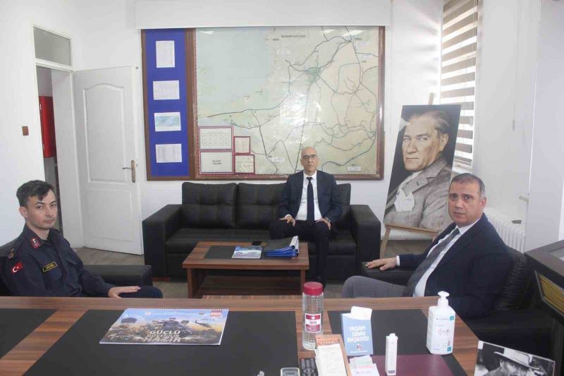 Kaymakam Güney’den Söke Jandarma’ya ‘Basşsağlığı’ ziyareti
