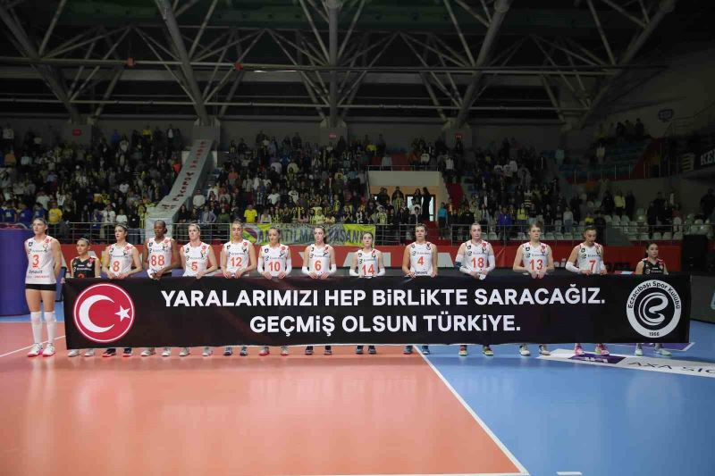 AXA Sigorta Kupa Voley: Fenerbahçe Opet: 3 - Eczacıbaşı Dynavit: 0
