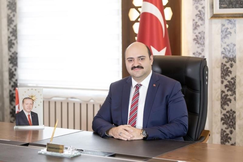 Aziziye Belediyesi işçilerine çifte bayram
