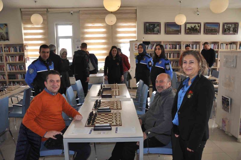 Kars’ta Satranç Turnuvası yoğun ilgi gördü
