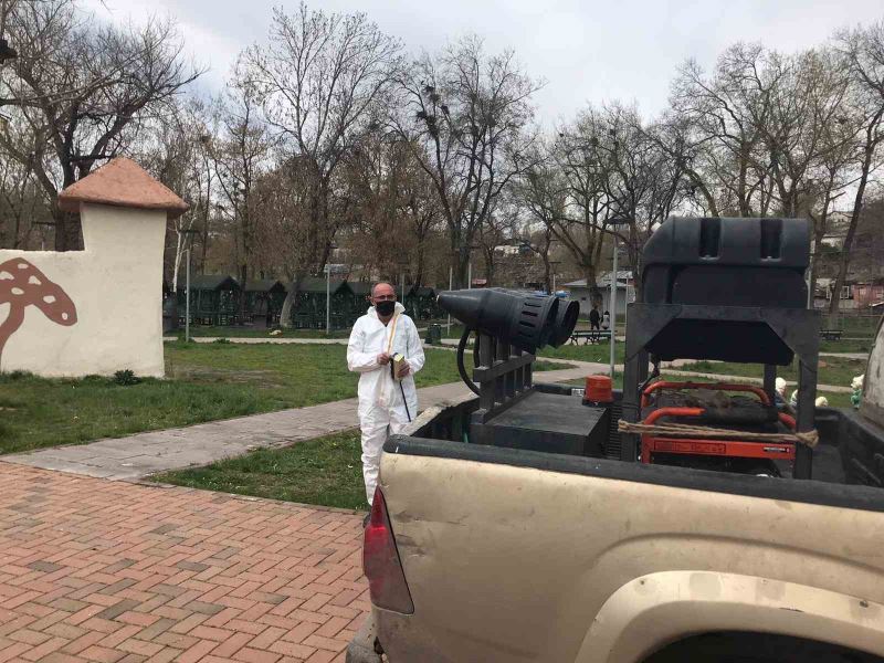 Kars Belediyesi ilaçlama çalışması yapıyor
