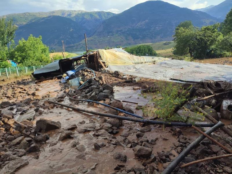 Bingöl’de sel felaketinde 6 ahır zarar gördü, 4 büyükbaş hayvan telef oldu
