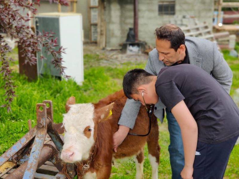 Veteriner hekim olmak isteyen çocuklar meslek hakkında bilgi aldı
