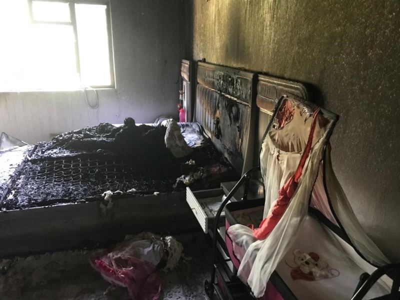 Ağrı’da bir ev küle döndü
