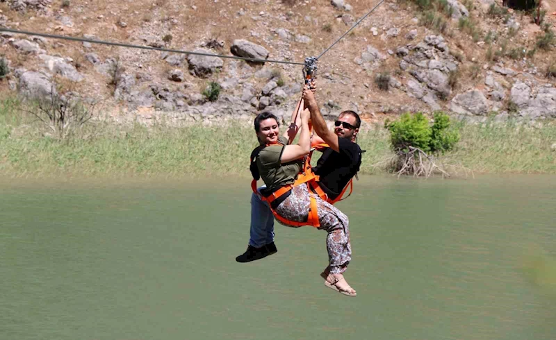 Dünyanın ikinci büyük kanyonunda zipline ve tekne keyfi
