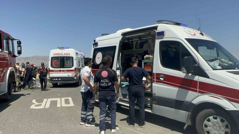 Elazığ’daki kazada yaralılara ilk müdahaleyi yapan vatandaş konuştu: 