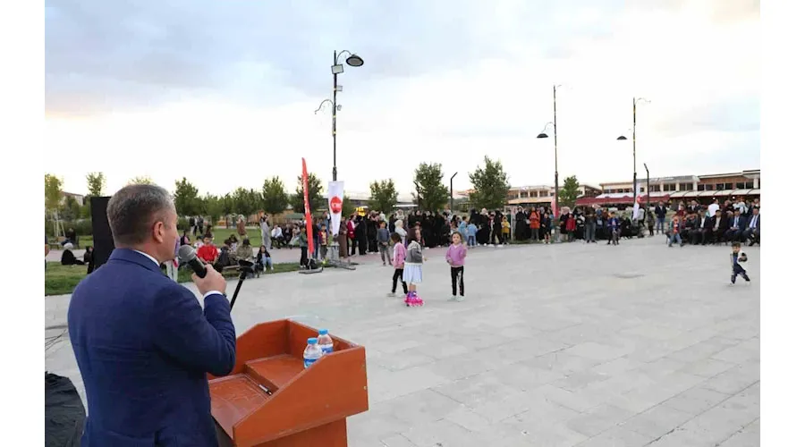 Ağrı’da imam hatiplilerden sema gösterisi
