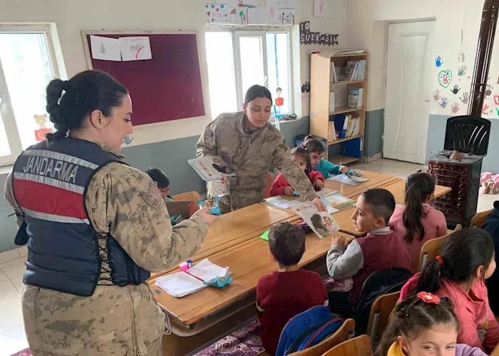Ağrı’da jandarmadan ’mahremiyet’ eğitimi