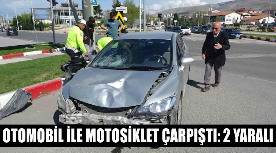 Otomobil ile motosiklet çarpıştı: 2 yaralı