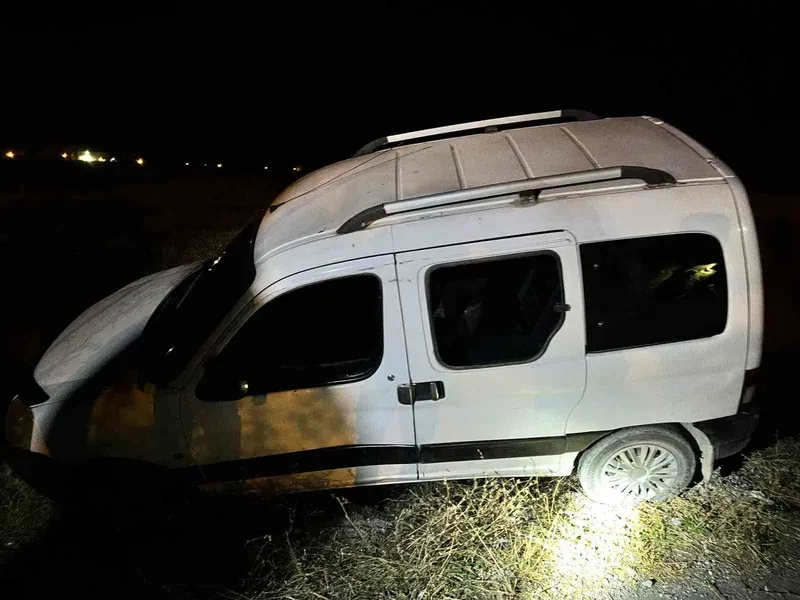 Van’da kamyonet takla attı: 2 yaralı