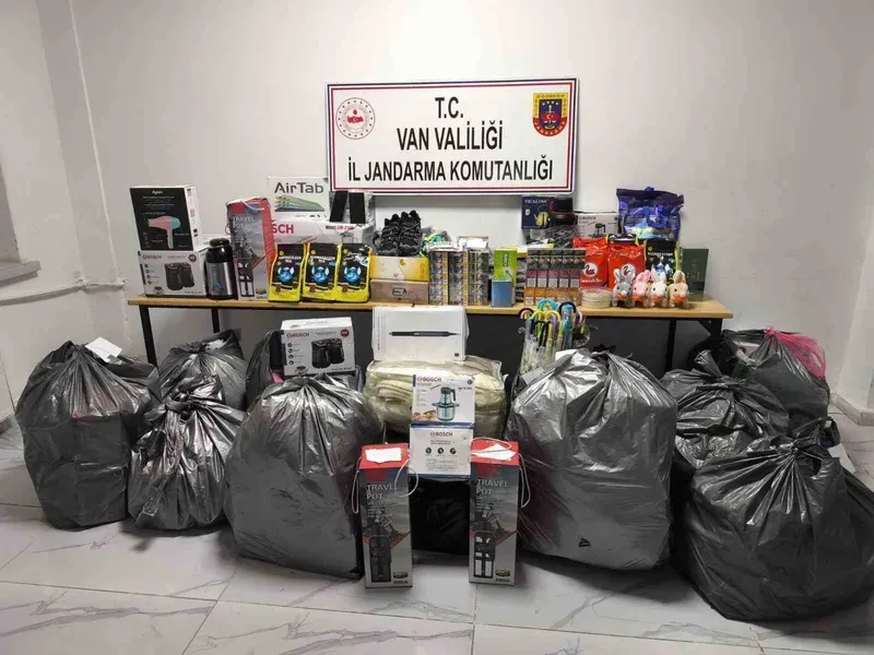 Van’da gümrük kaçağı malzeme ele geçirildi