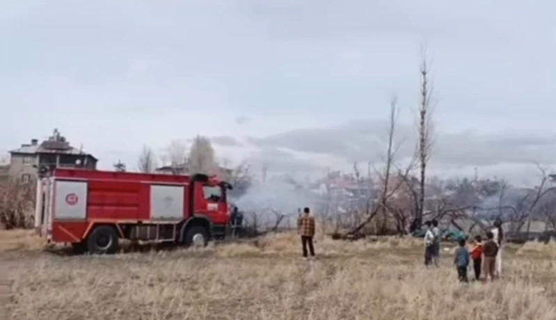 Van’da anız yangını