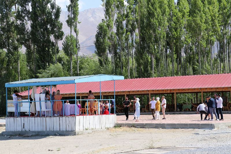 Van’da turizmciler işlerin açılmasını bekliyor
