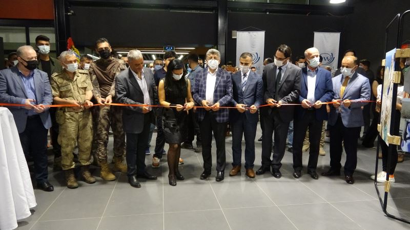 Van’da “Değişen Zaman, Değişmeyen İhtişam Ayanis” fotoğraf sergisi açıldı