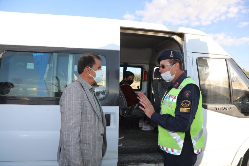  Başkale’de okul servisleri denetlendi