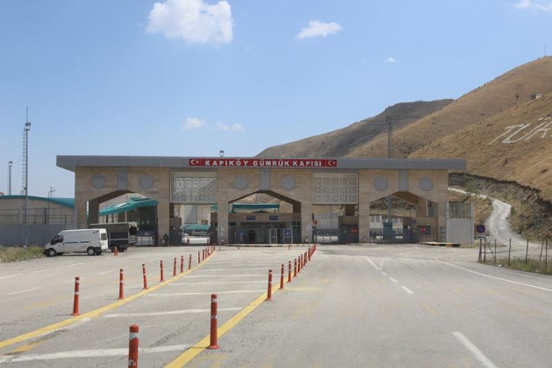 Van Kapıköy Sınır Kapısı İranlı geçişlerine açıldı