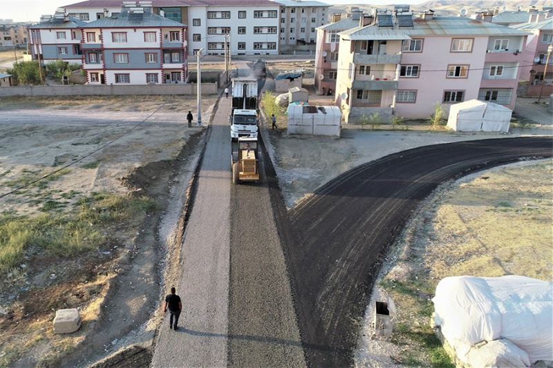 Tuşba Belediyesinden trafiği rahatlatacak yol çalışması