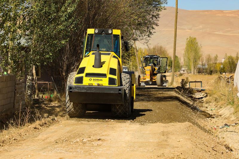 Gürpınar Belediyesinden kış öncesi kırsalda yol atağı