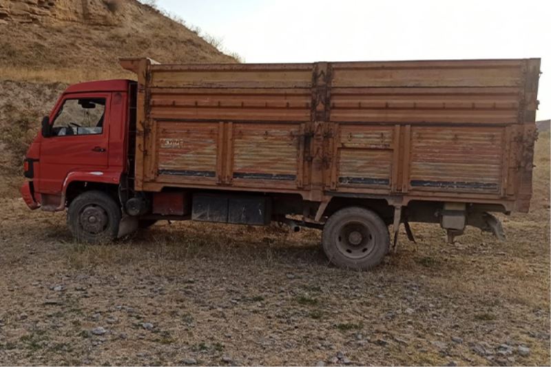 Muradiye’de 5 define avcısı yakalandı