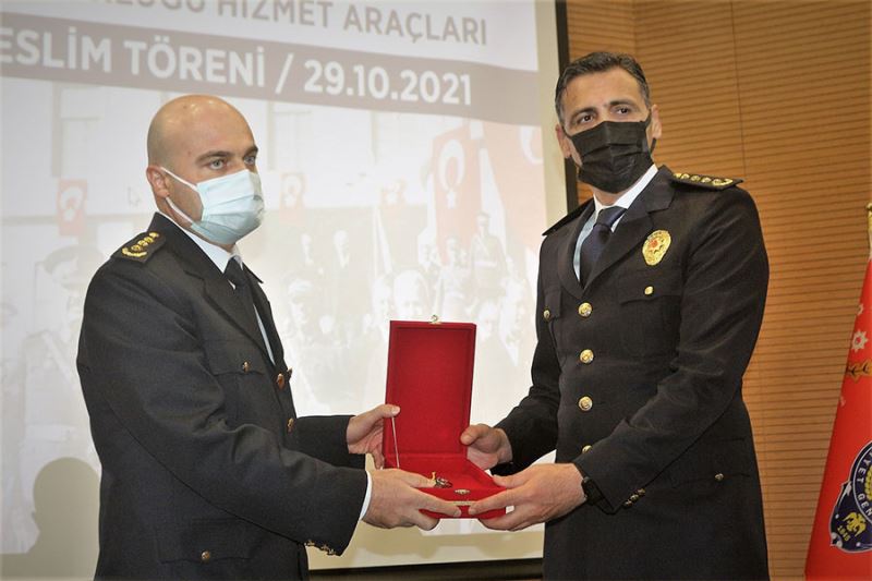 Van İl Emniyet Müdürlüğünde anahtar ve araç teslim töreni