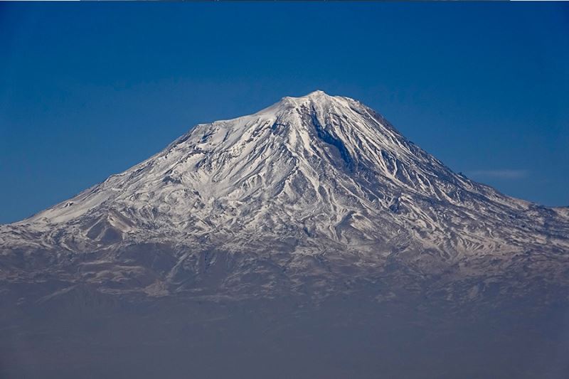 Ağrı Dağı ihtişamıyla göz kamaştırıyor