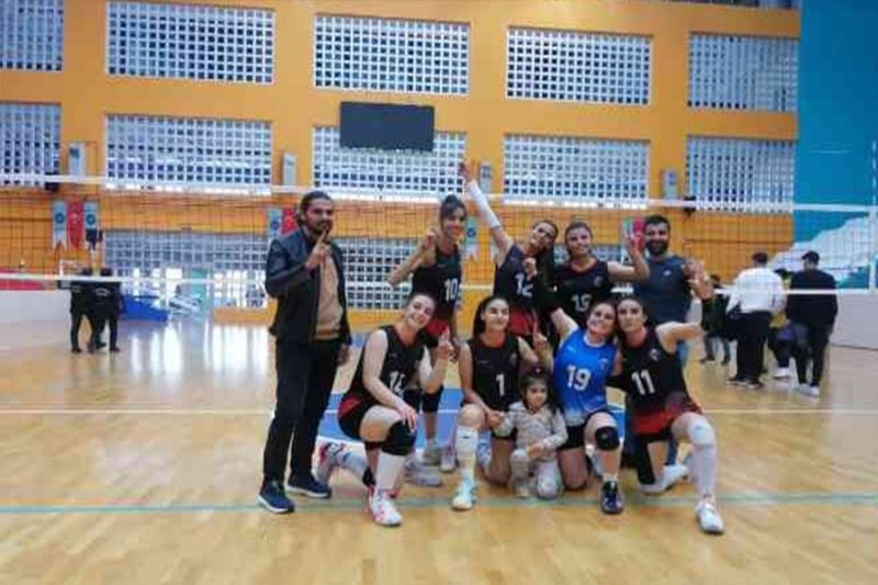 Büyükşehir Belediyesi Kadın Voleybol Takımı 5. haftayı da kayıpsız kapattı