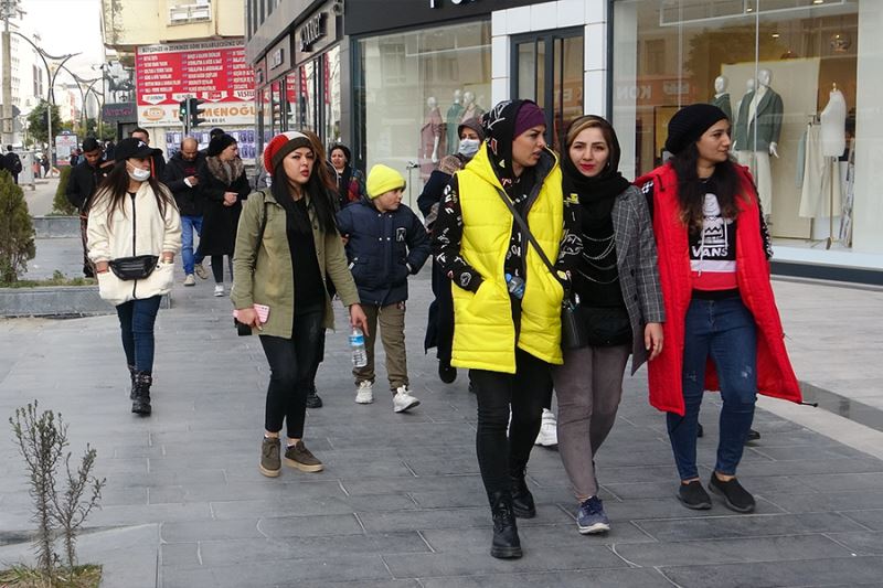 İranlı turistlerle Van ekonomisine 100 milyon TL’lik katkı sağlandı