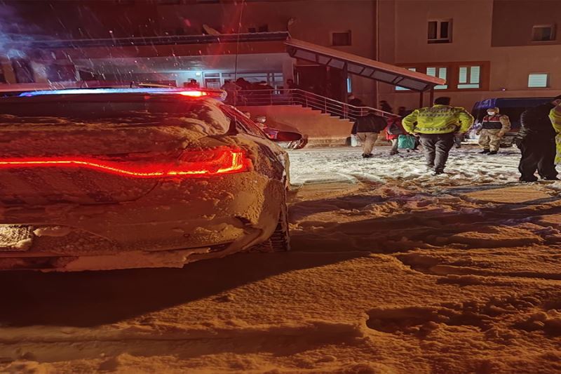 Arızalanan otobüsteki 44 yolcu kurtarıldı