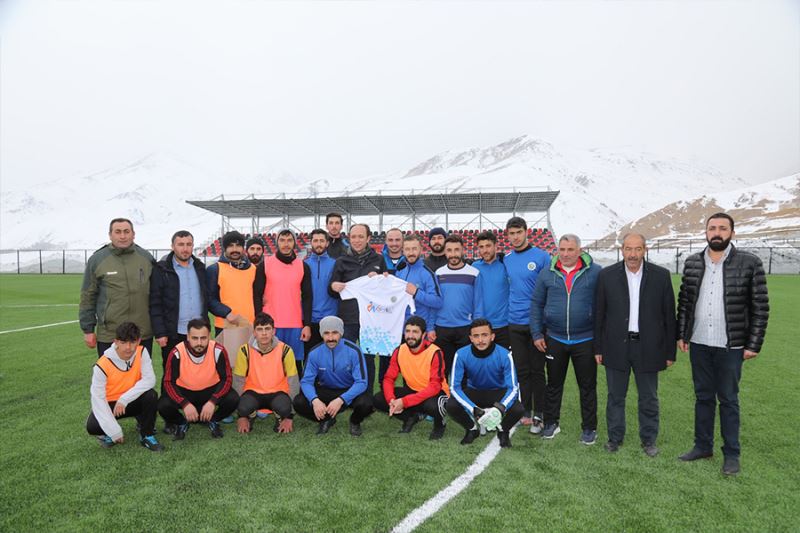 Başkale Stadı tamamlandı