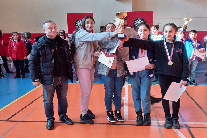 Fevzi Şengül Ortaokulu Dart il birincisi oldu