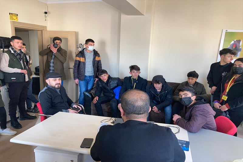 Gazetecilik bölümü öğrencilerinden İHA’ya ziyaret