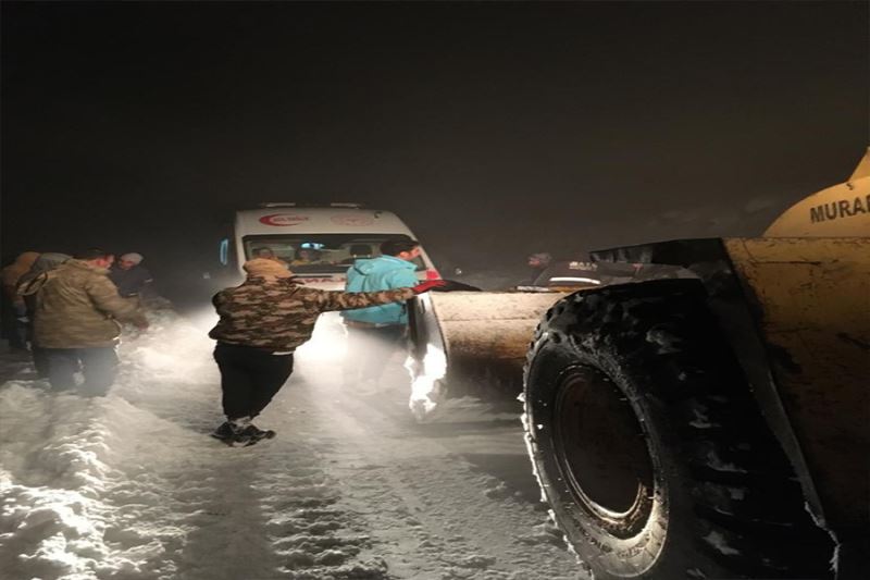 Muradiye’de hasta kurtarma operasyonu