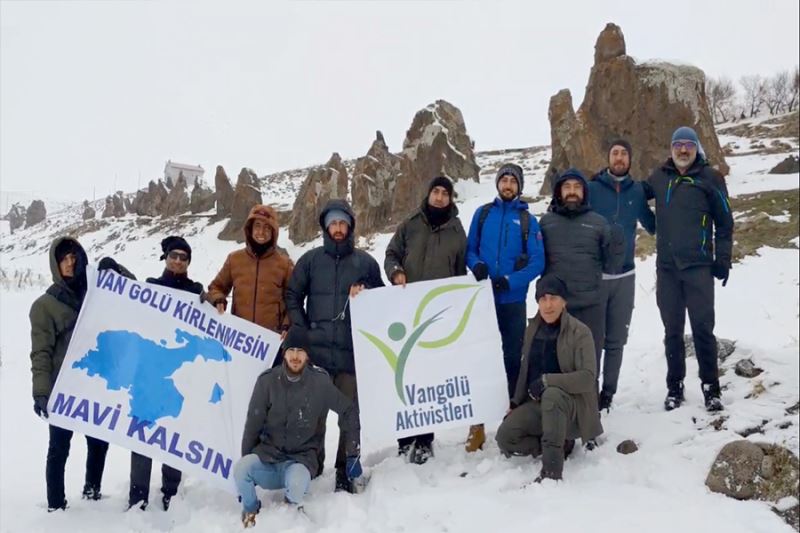Van Gölü Aktivistleri Derneği Başkanı Özel “Nemrut’un develerini koruyarak turizme kazandırmalıyız”