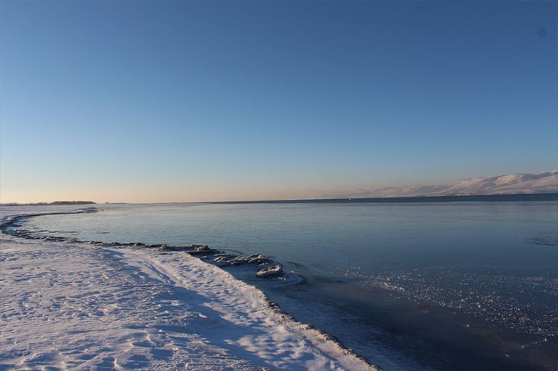 Yoğun kar yağışı Van Gölü için umut oldu