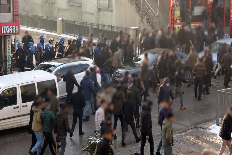 Yüksekova’da iki grup arasında silahlı kavga 4 yaralı