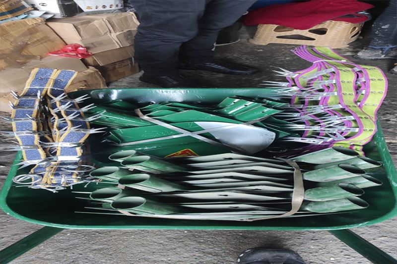 Çaldığı malzemeleri sahibine satmaya çalışırken tutuklandı