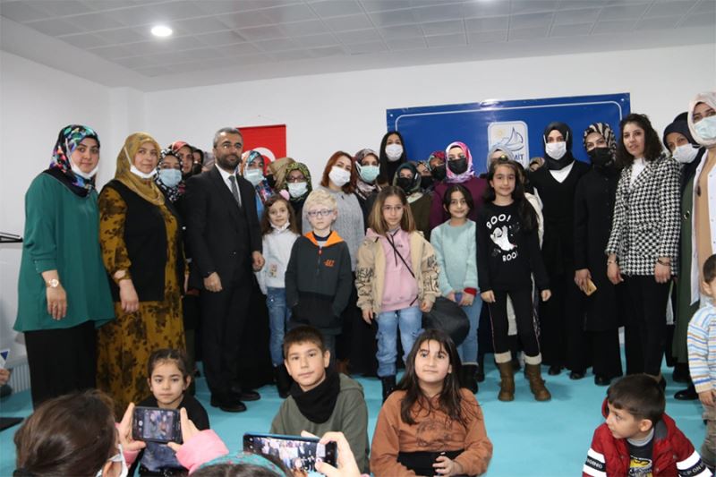 Edremit’te ‘Meslek Edindirme Kursları’ sertifika töreni