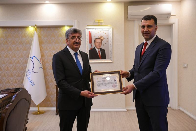 Vali Bilmez