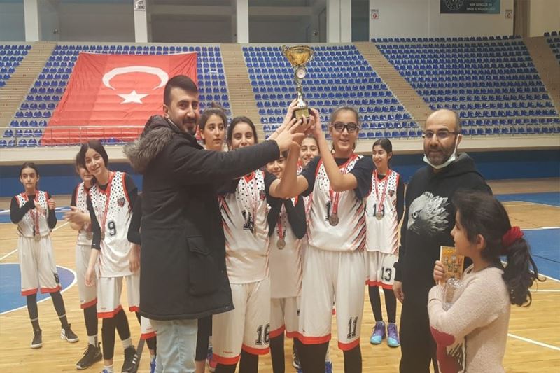 Van Büyükşehir Belediyesi Basketbol Takımı bölge şampiyonasında