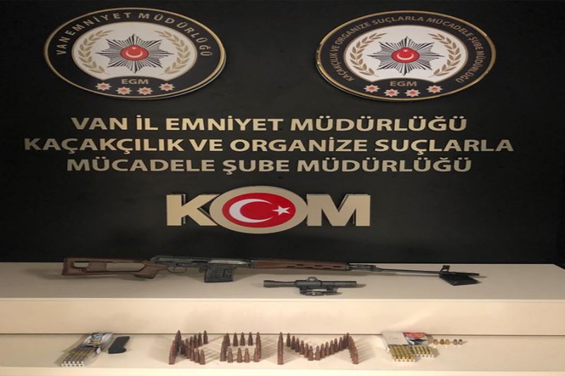 Van’da keskin nişancı tüfeği ele geçirildi