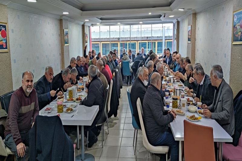 Emekliler 40 yıllık dostluğunu devam ettiriyor