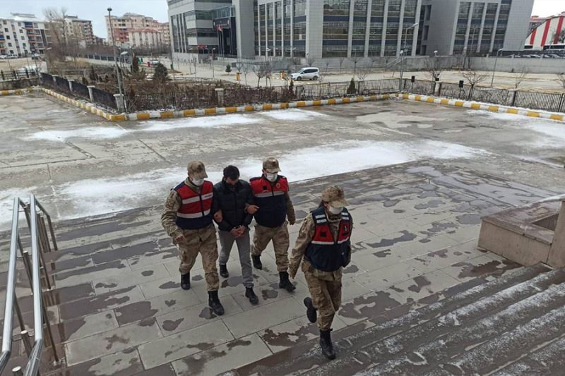 Manisa’da ziynet eşyası çalan yabancı uyruklu şahıs Van’da yakalandı